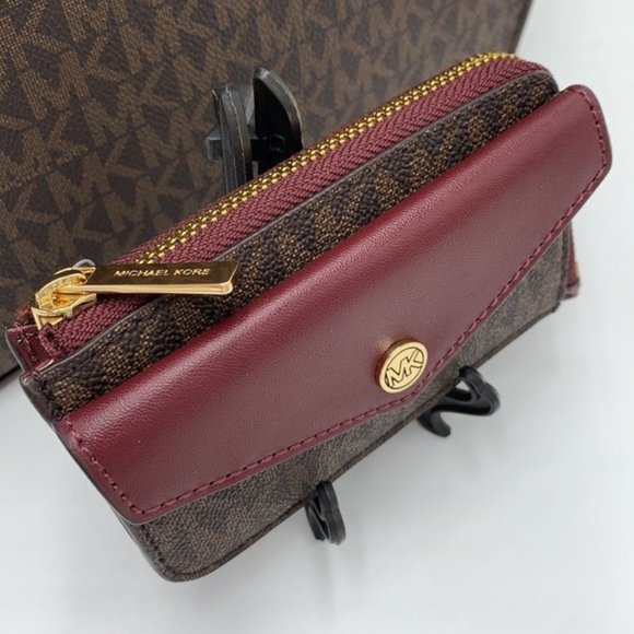 MICHAEL KORS JET SET TRAVEL SM CNR ZIP CARD HOLDER - Picture 9 of 15